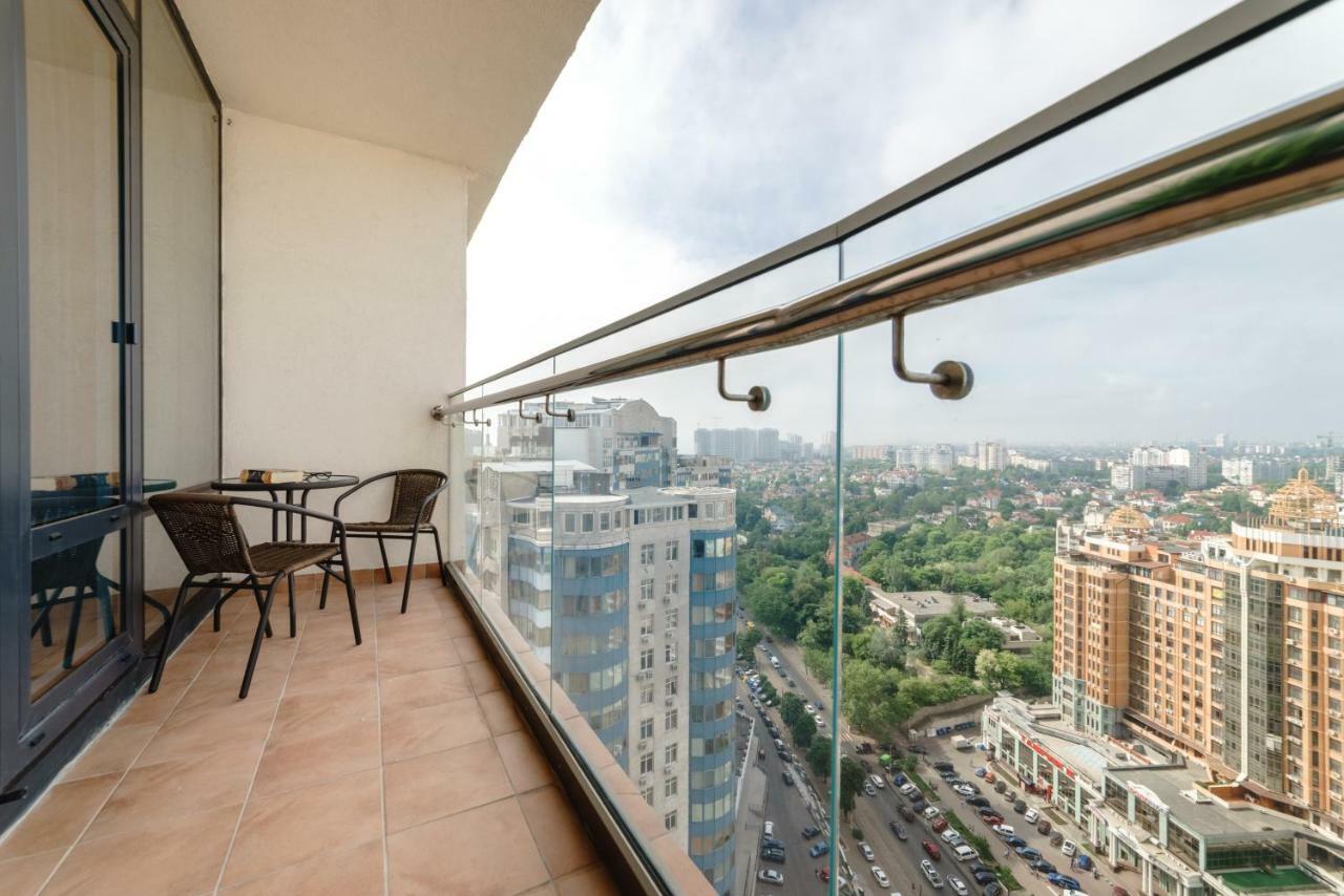 Arcadia Stylish Apartment Big Terrace! Odesa Exterior foto